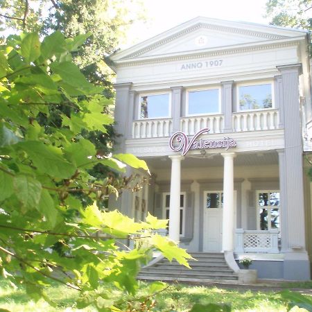 Valensija Hotel Jūrkalne Kültér fotó