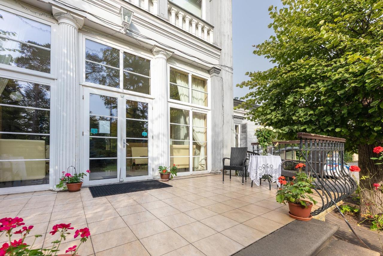 Valensija Hotel Jūrkalne Kültér fotó
